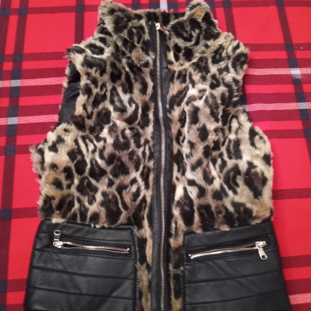 Sleeveless Vest